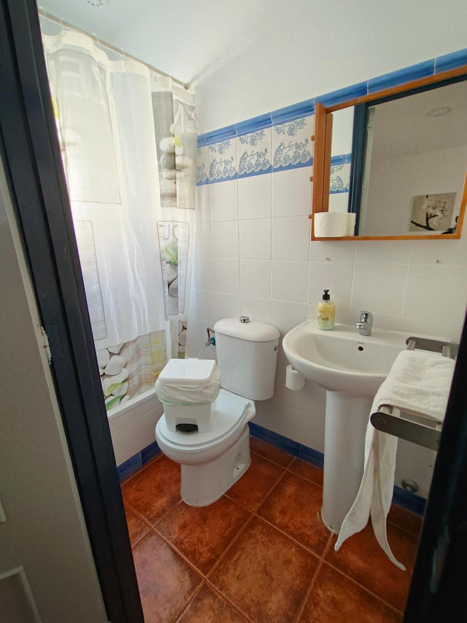 Hostal Puerto De Santa Maria เอลปูแอร์โต เด ซานตามาริอา ภายนอก รูปภาพ