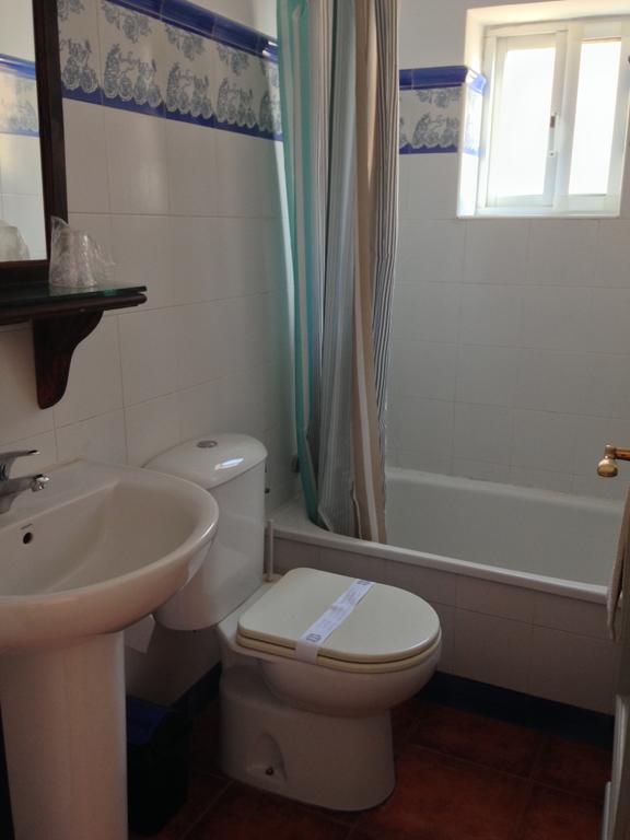 Hostal Puerto De Santa Maria เอลปูแอร์โต เด ซานตามาริอา ภายนอก รูปภาพ
